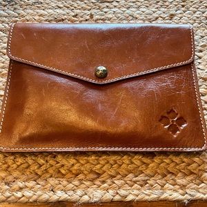 Patricia Nash envelope Clutch